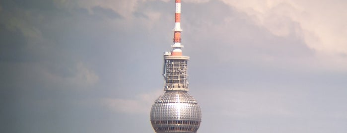 PanoramaPunkt is one of Der Himmel über Berlin.