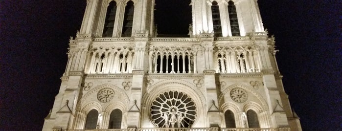 Cathédrale Notre-Dame de Paris is one of Paris.