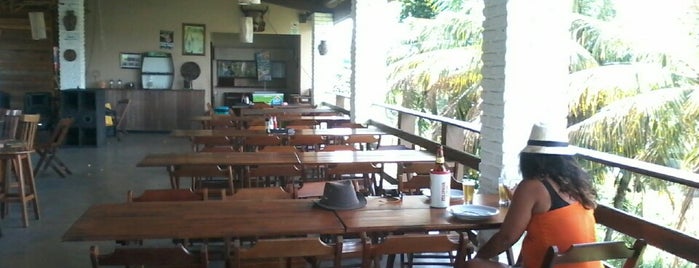 Cumbuca Bar & Restaurante is one of Orte, die genilson gefallen.