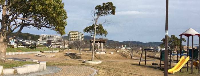 釣川桜づつみ 徳重桜公園 is one of 公園.