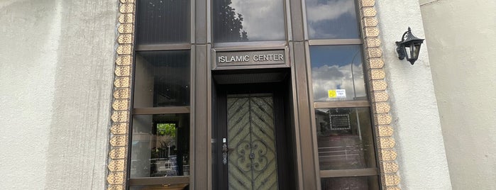 Islamic Center Japan (イスラミックセンター) is one of A Muslim Guide in Japan.