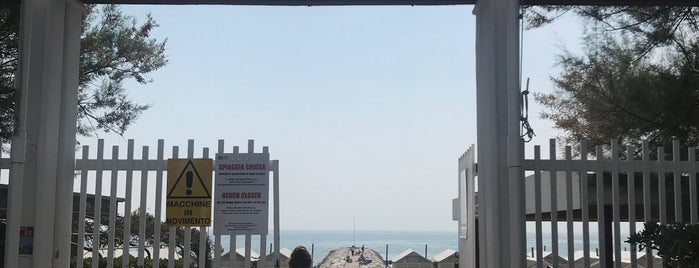 Spiaggia Consorzio C.A.P.LI. SRL is one of Lido.