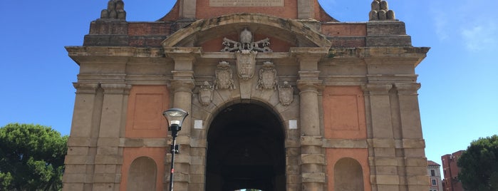 Porta Galliera is one of Gone 6.