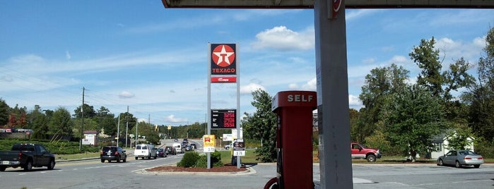 Texaco is one of Orte, die Macy gefallen.