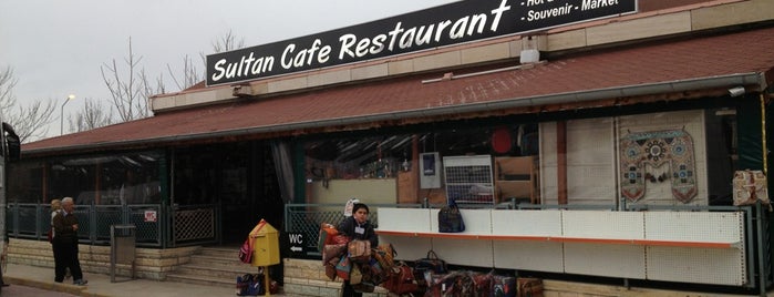 Sultan Cafe Restaurant is one of Orte, die Kenan gefallen.