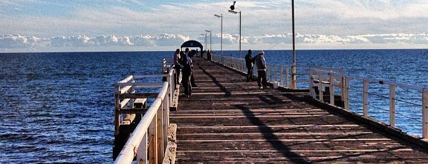 Henley Beach is one of Williamさんのお気に入りスポット.