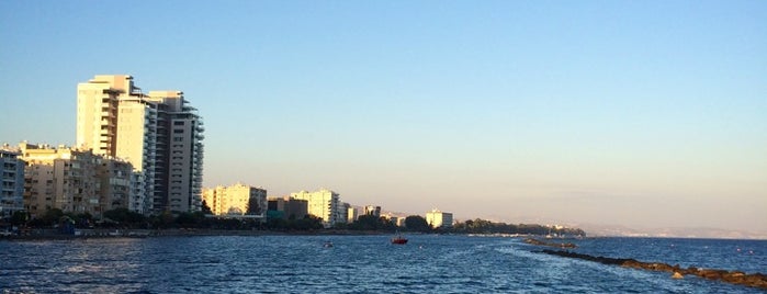 Olympion beach is one of สถานที่ที่ Makhbuba ถูกใจ.