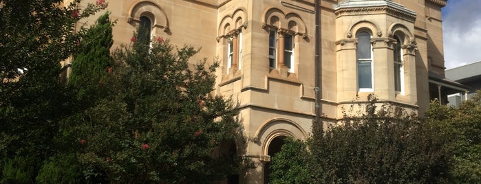 Newington College is one of Lugares favoritos de Antonio.
