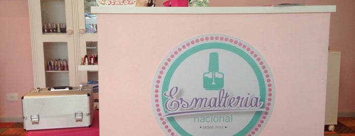 Esmalteria Nacional is one of Lieux qui ont plu à Milena.