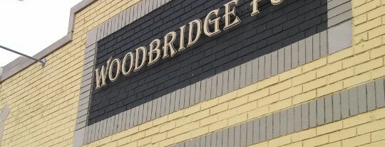 Woodbridge Pub is one of Restaurant Bucketlist: Detroit Style.