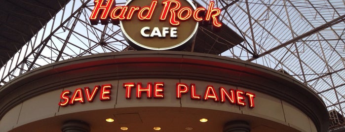 Hard Rock Cafe St Louis is one of St. Louis.