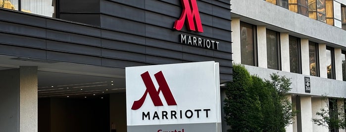 Crystal Gateway Marriott is one of ホテル.