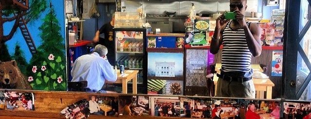 Samir's Mediterranean Grill is one of Sam 님이 저장한 장소.