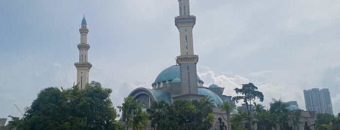 Masjid Wilayah Persekutuan is one of Masjid.