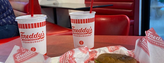 Freddy's Frozen Custard & Steakburgers is one of Bowling Green.