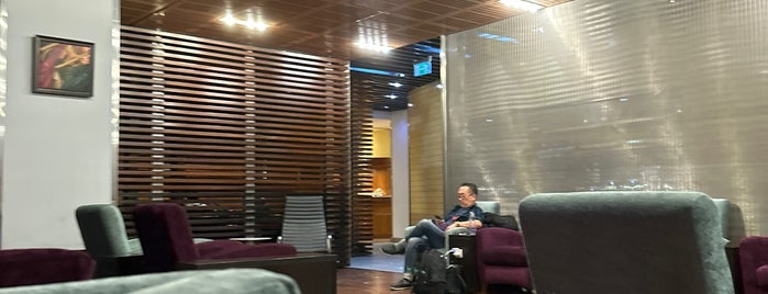 Almeisan Lounge is one of Nawal'ın Beğendiği Mekanlar.