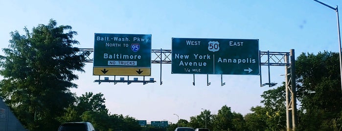 District of Columbia/Maryland border - US-50 crossing is one of state border crossings.