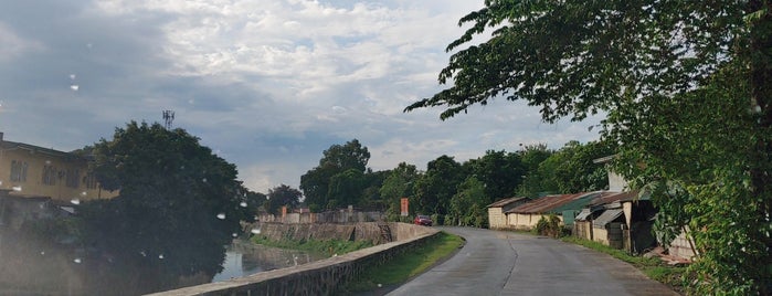 Zapote River Drive is one of Locais curtidos por Agu.