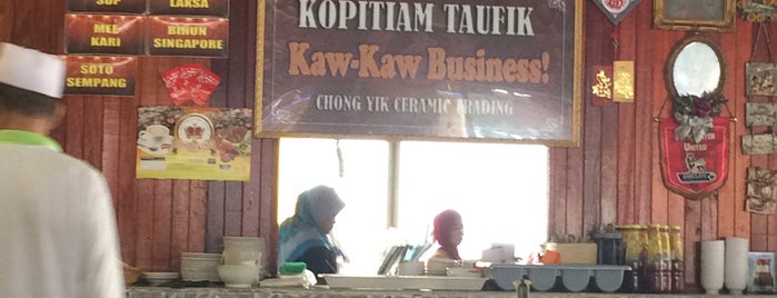 Taufik Kopitiam Kuala Selangor is one of Favorite Food.
