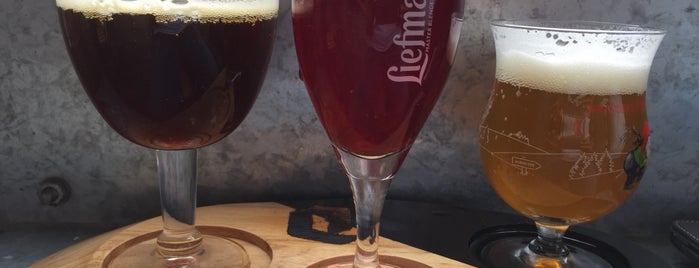 Duvelorium Grand Beer Café is one of Posti che sono piaciuti a Esen.