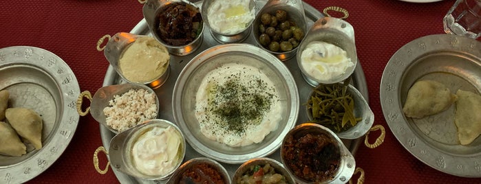 Bağdadi Restoran is one of Esen'in Beğendiği Mekanlar.