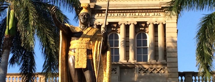 King Kamehameha Statue is one of Hawai'i Essentials.