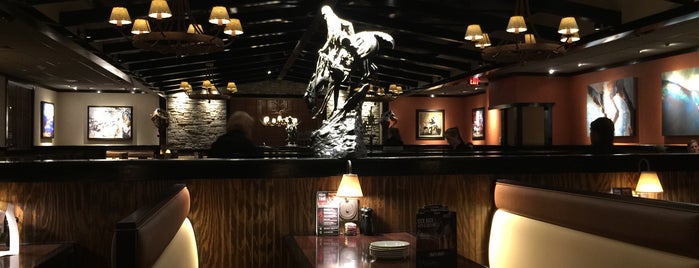 LongHorn Steakhouse is one of Lugares favoritos de Sirus.