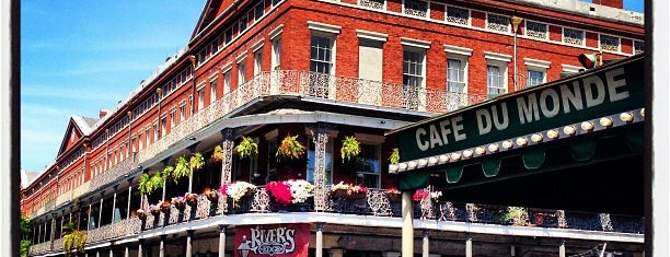 Café du Monde is one of New Orleans.