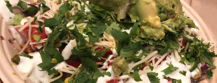 Qdoba Mexican Grill is one of The 15 Best Places for Fresh Tomatoes in Milwaukee.
