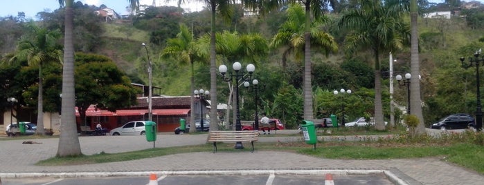 Praça Benjamin Bernardes is one of meus locais.