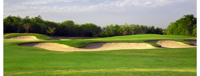 Frisco Lakes Golf Club is one of Tempat yang Disukai Jun.