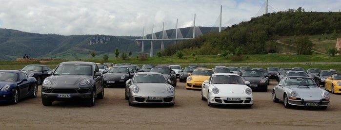 Aire du Viaduc de Millau - Brocuejouls is one of Nature.