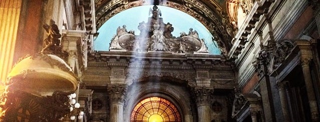 Iglesia Parroquial de Nuestra Señora de la Candelaria is one of Rio de Janeiro.