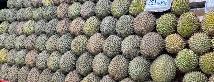 Durians@Geylang Lor 36 is one of 6 weeks of good food in Geylang.