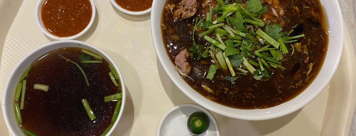 Scotts Beef Noodles is one of Singapore must eat.