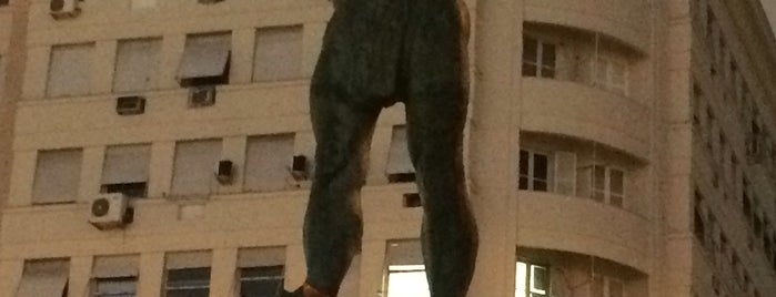 Estátua do Arariboia is one of n i t e r ó i.