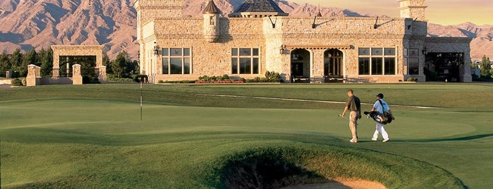 Royal Links Golf Club is one of Lugares favoritos de Ulvi.