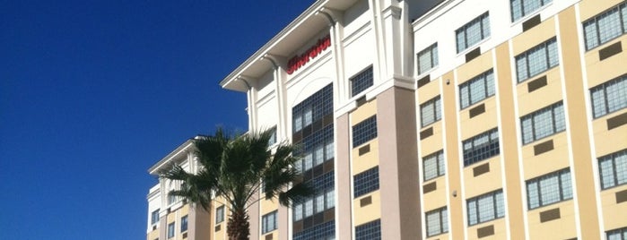 Sheraton Jacksonville Hotel is one of Posti che sono piaciuti a Clark.