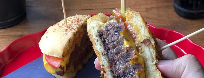 Ham-Buga Kasap Burger is one of Gurme : понравившиеся места.
