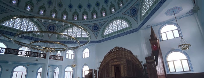 Abdul Kadir Geylani Camii is one of İbadethane.