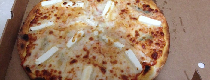 Pizza Il Forno is one of สถานที่ที่ Gurme ถูกใจ.