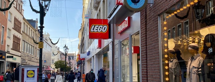 LEGO Store is one of LEGO Benelux.