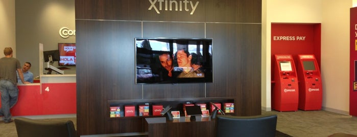 XFINITY Store is one of Tempat yang Disukai Melinda.