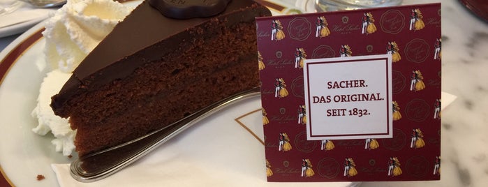 Café Sacher is one of Yaninaさんのお気に入りスポット.