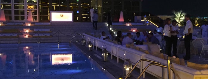 Siddharta Lounge by Buddha-Bar is one of Dubai.