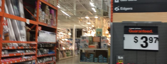 The Home Depot is one of Lieux qui ont plu à Ed.