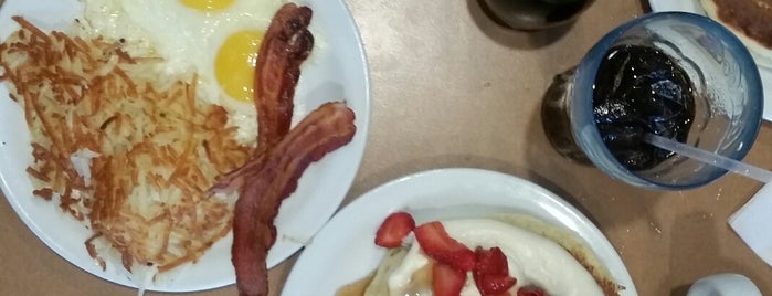 Denny's is one of The 7 Best Places for Late Night Food in Fresno.
