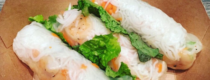 Freshroll Vietnamese Rolls & Bowls is one of Locais curtidos por John.