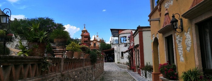 Hotel Centenario Los Arroyitos is one of Lore 님이 좋아한 장소.