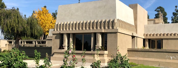 Hollyhock House is one of California Suggestions.